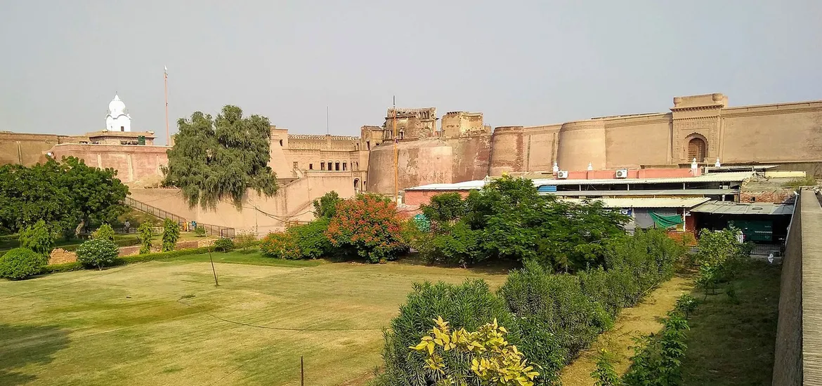 Delhi to Bathinda Taxi Service