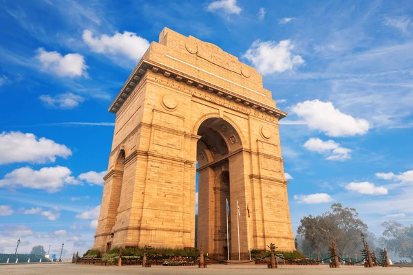 Gurgaon to Delhi Taxi Service